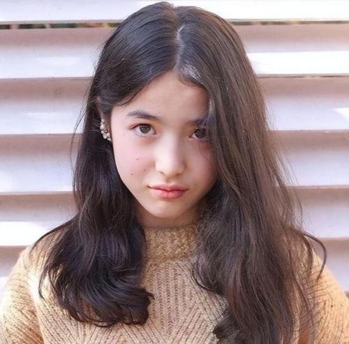 13岁校花生活照,青春洋溢，校园风采